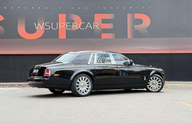 Rolls-Royce Huan Ying 2013 thumb 2