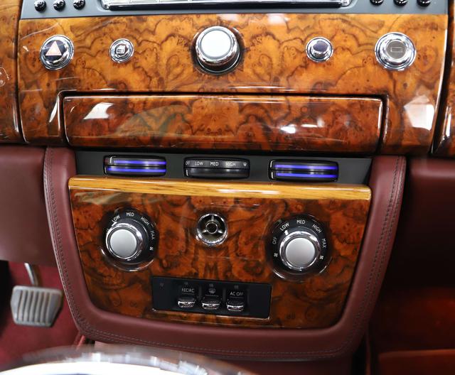 Rolls-Royce Huan Ying 2013 thumb 6