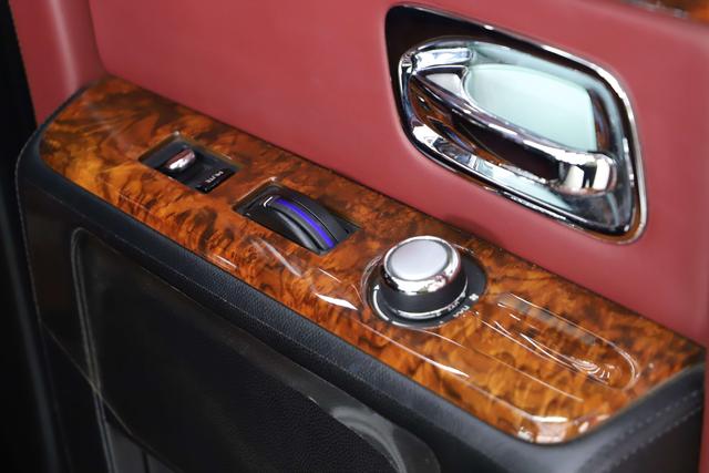 Rolls-Royce Huan Ying 2013 thumb 12