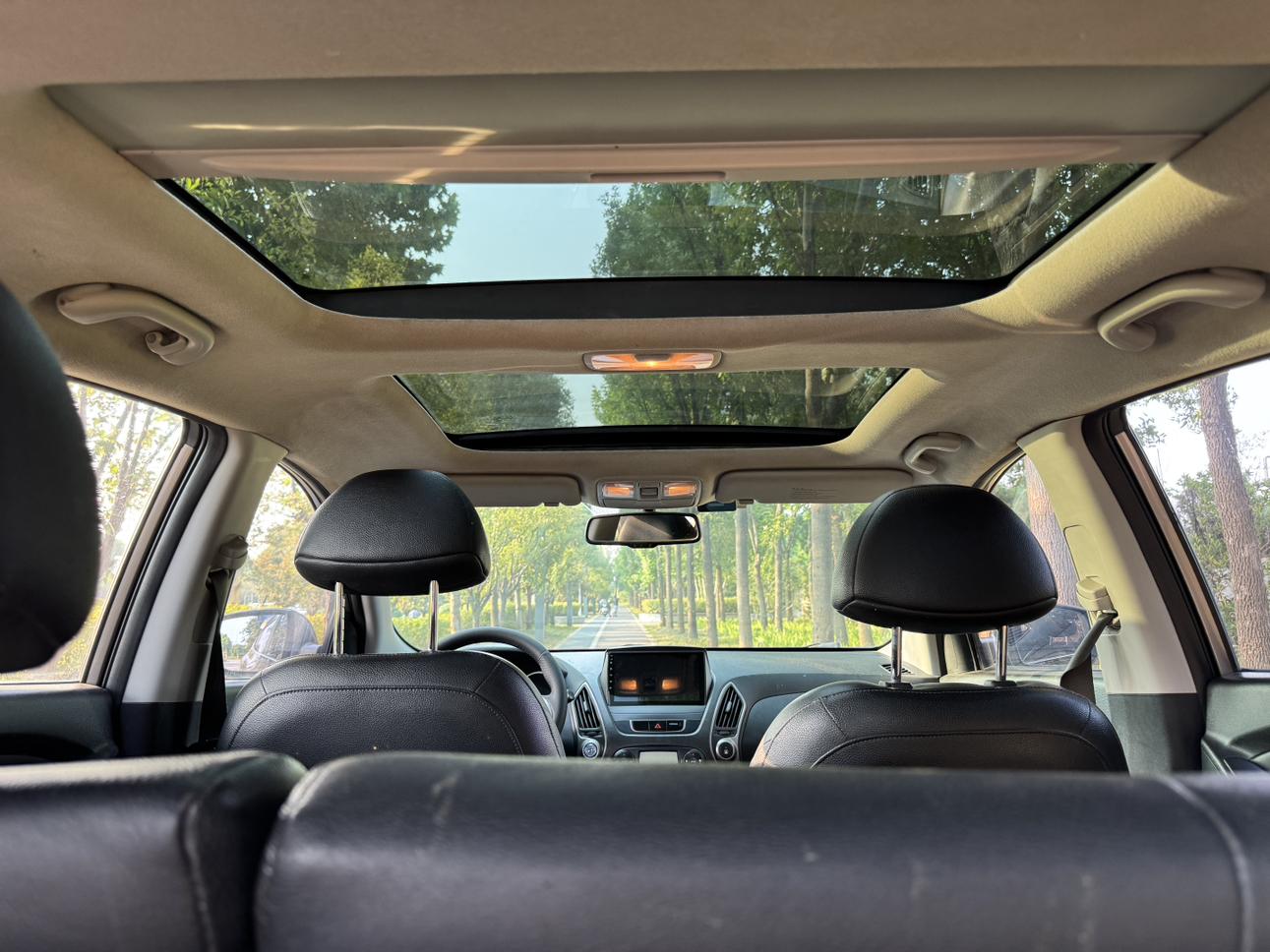 Hyundai ix35 2012 thumb 9