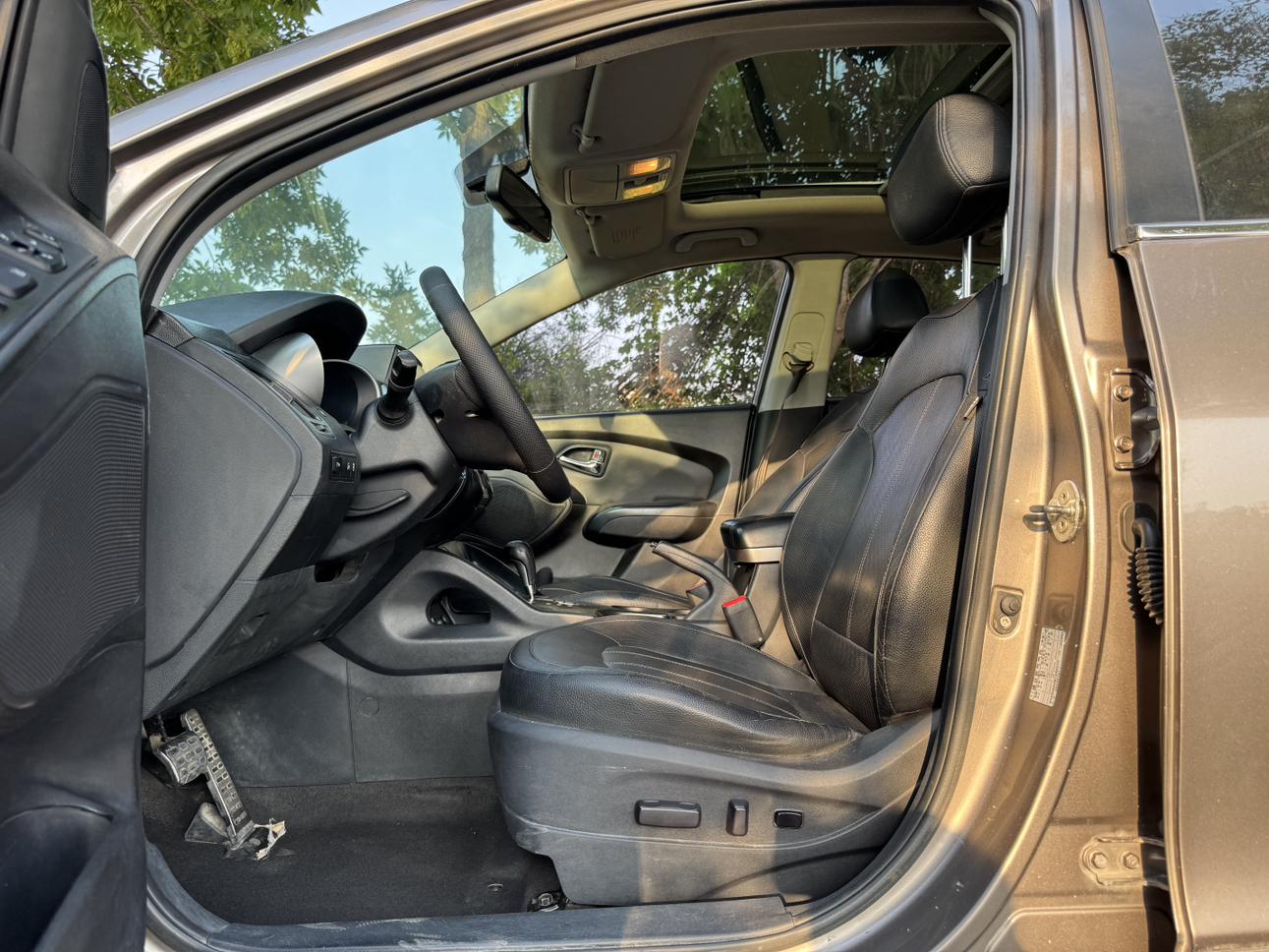 Hyundai ix35 2012 thumb 10