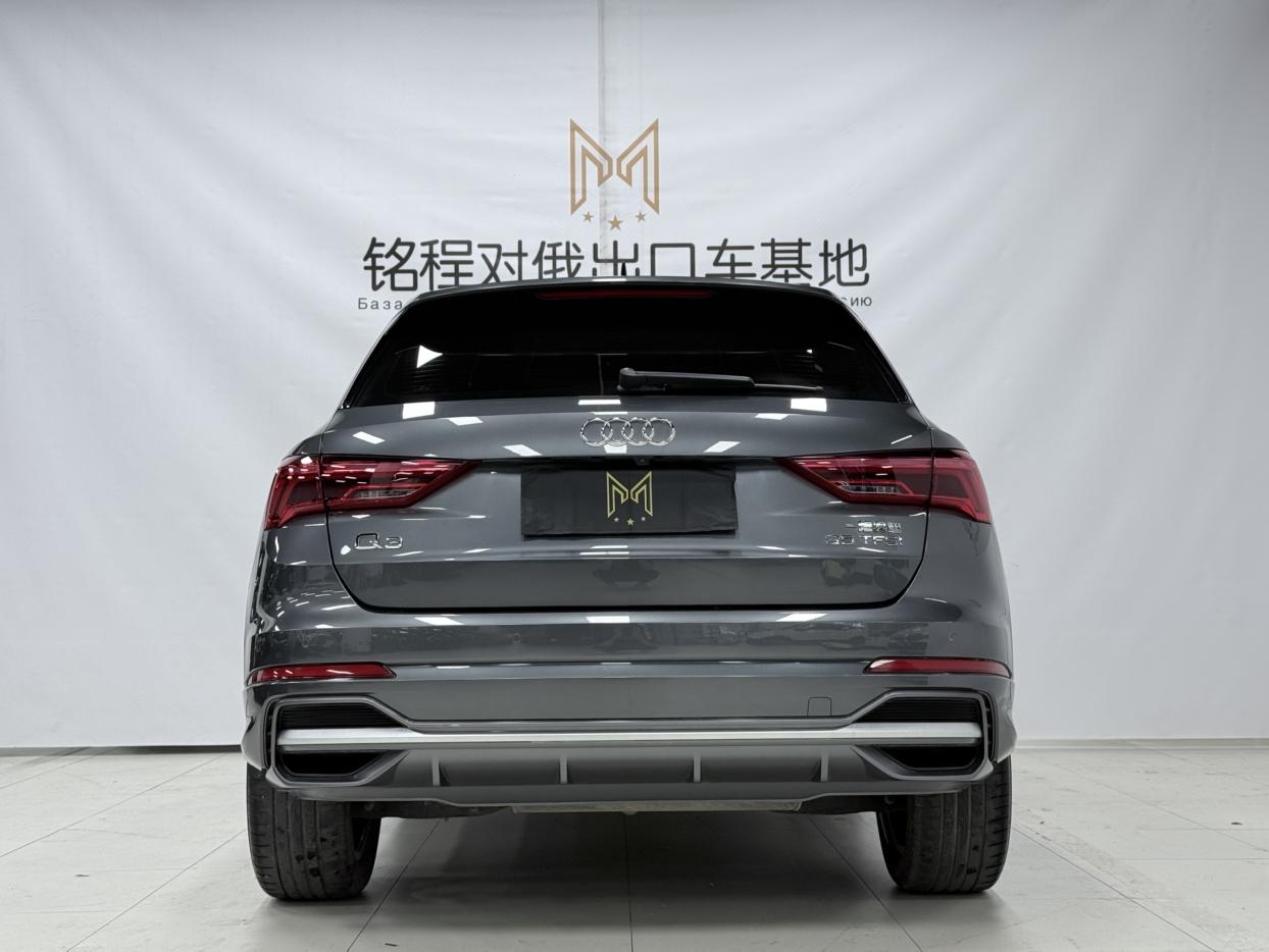 Audi Q3 2022 thumb 3
