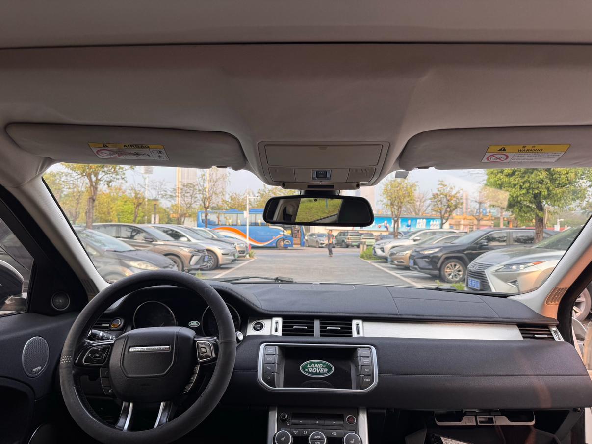 Land Rover Evoque 2015 thumb 10