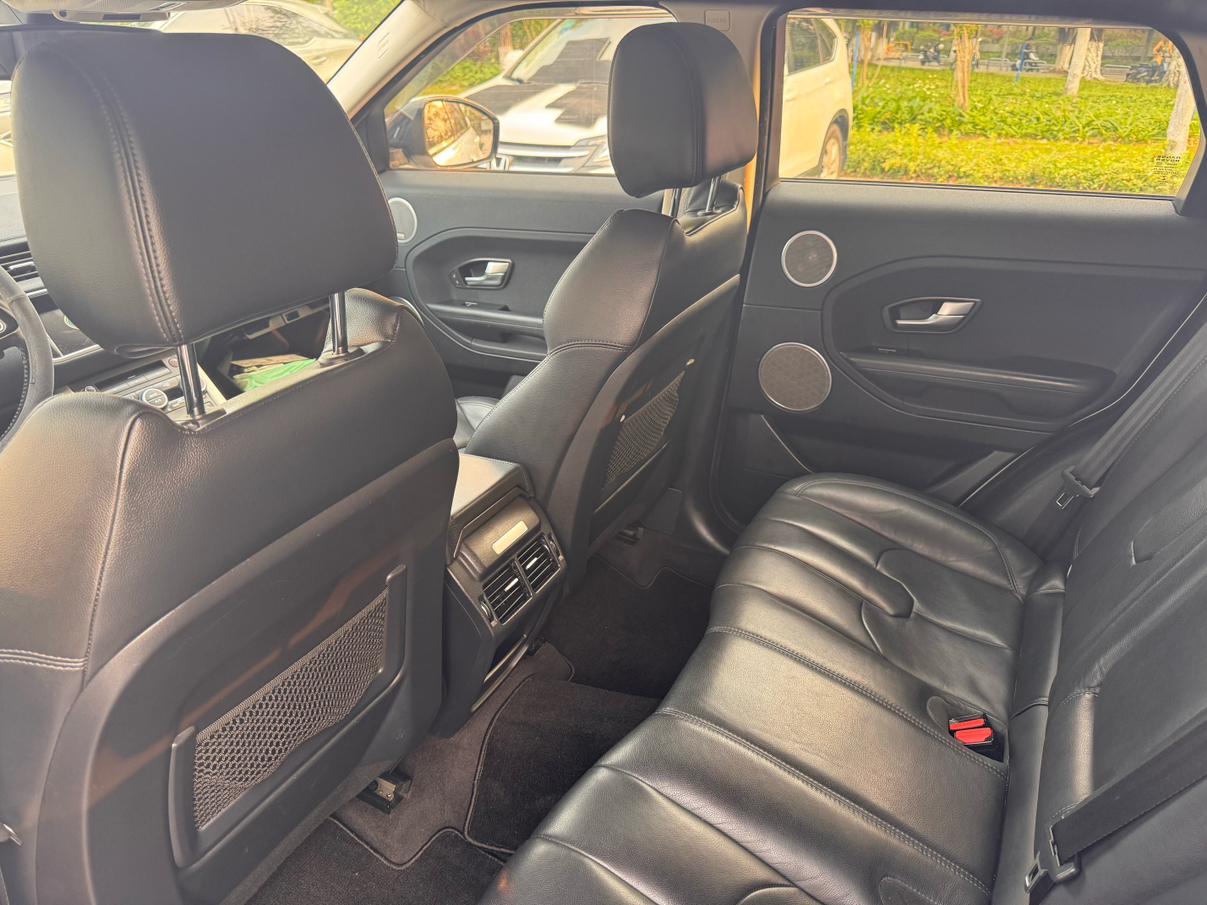 Land Rover Evoque 2015 thumb 12