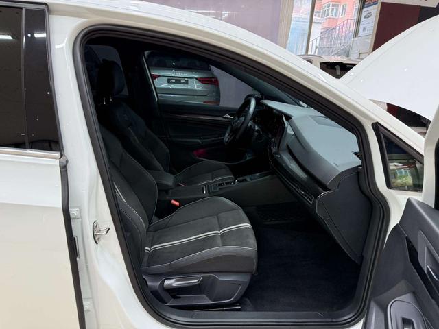 Volkswagen Golf Sportsvan 2023 thumb 9