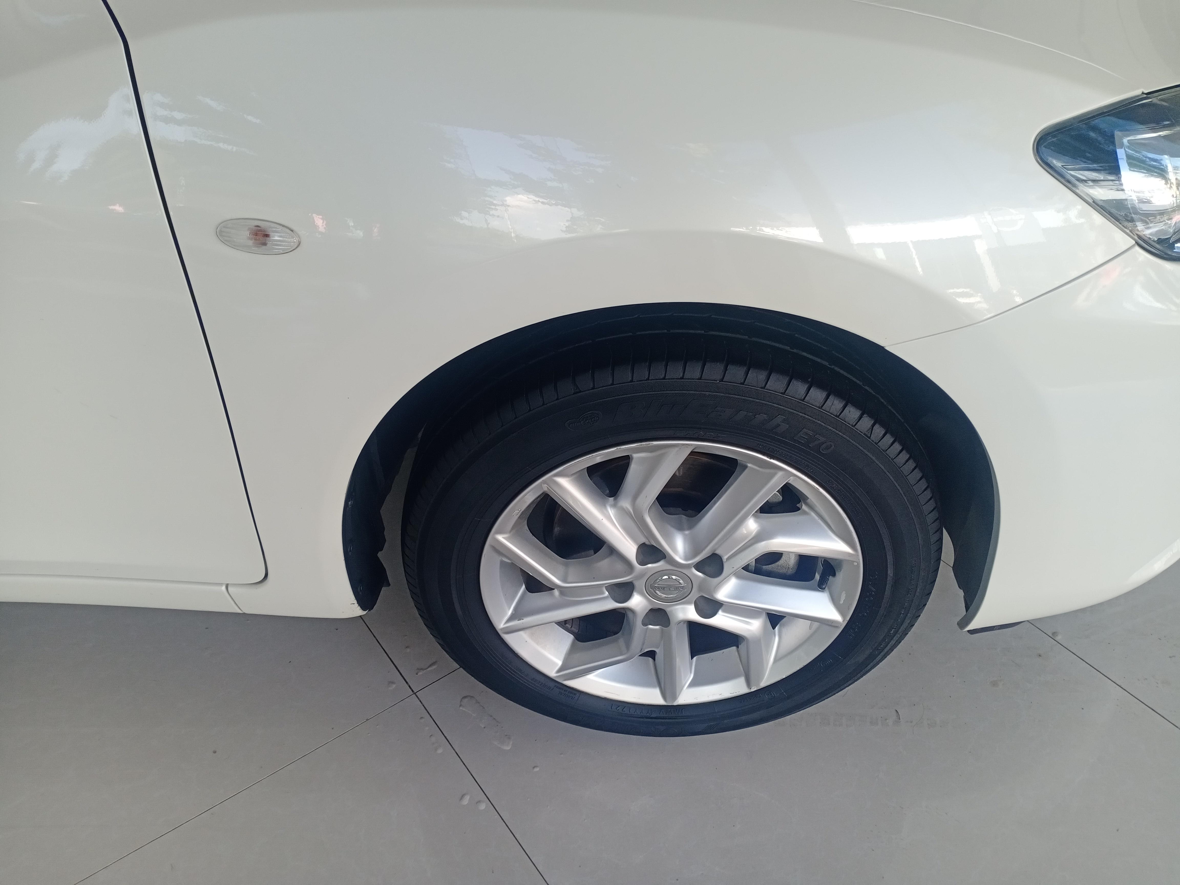 Nissan Tiida 2021 thumb 3