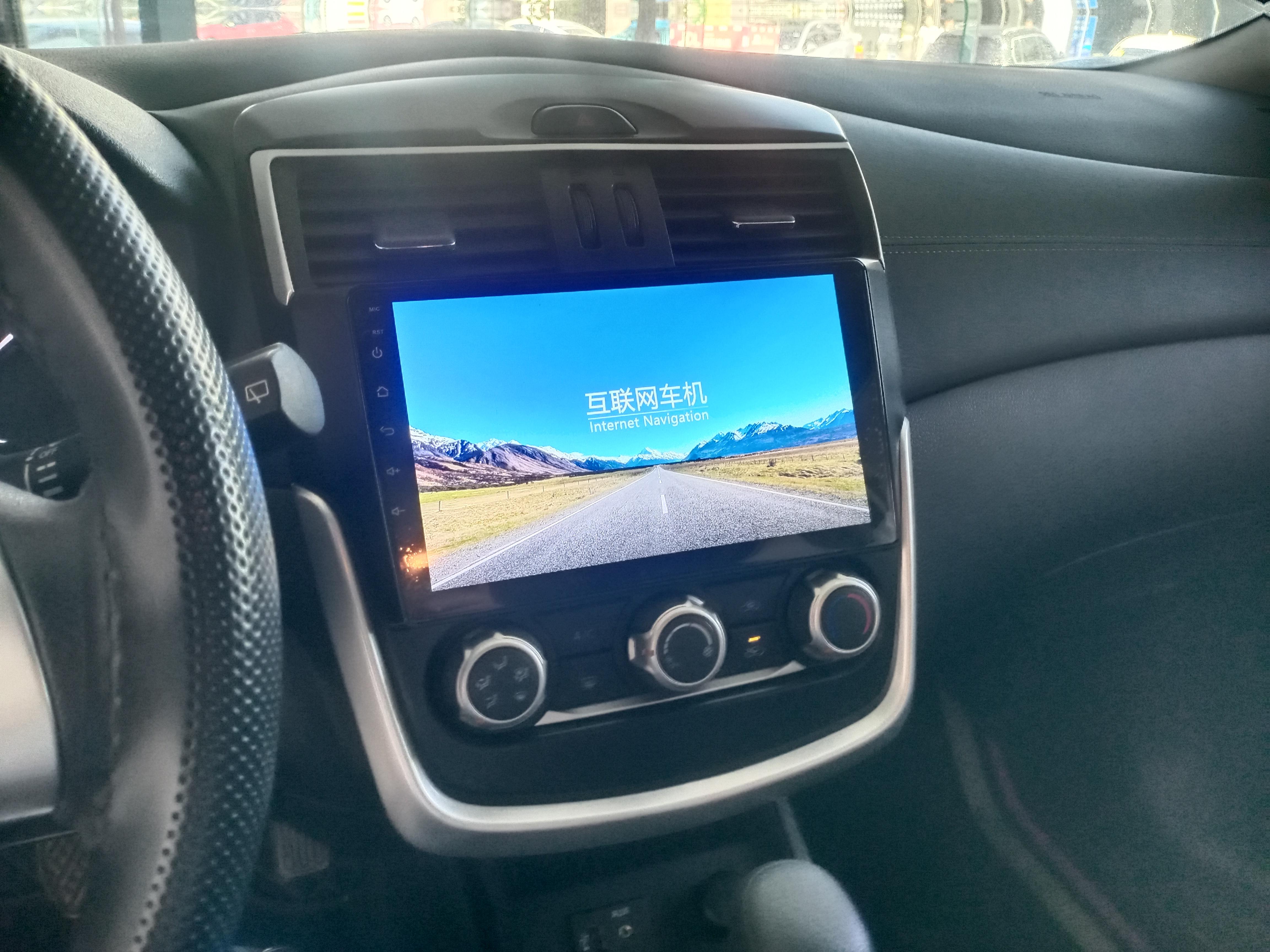 Nissan Tiida 2021 thumb 4