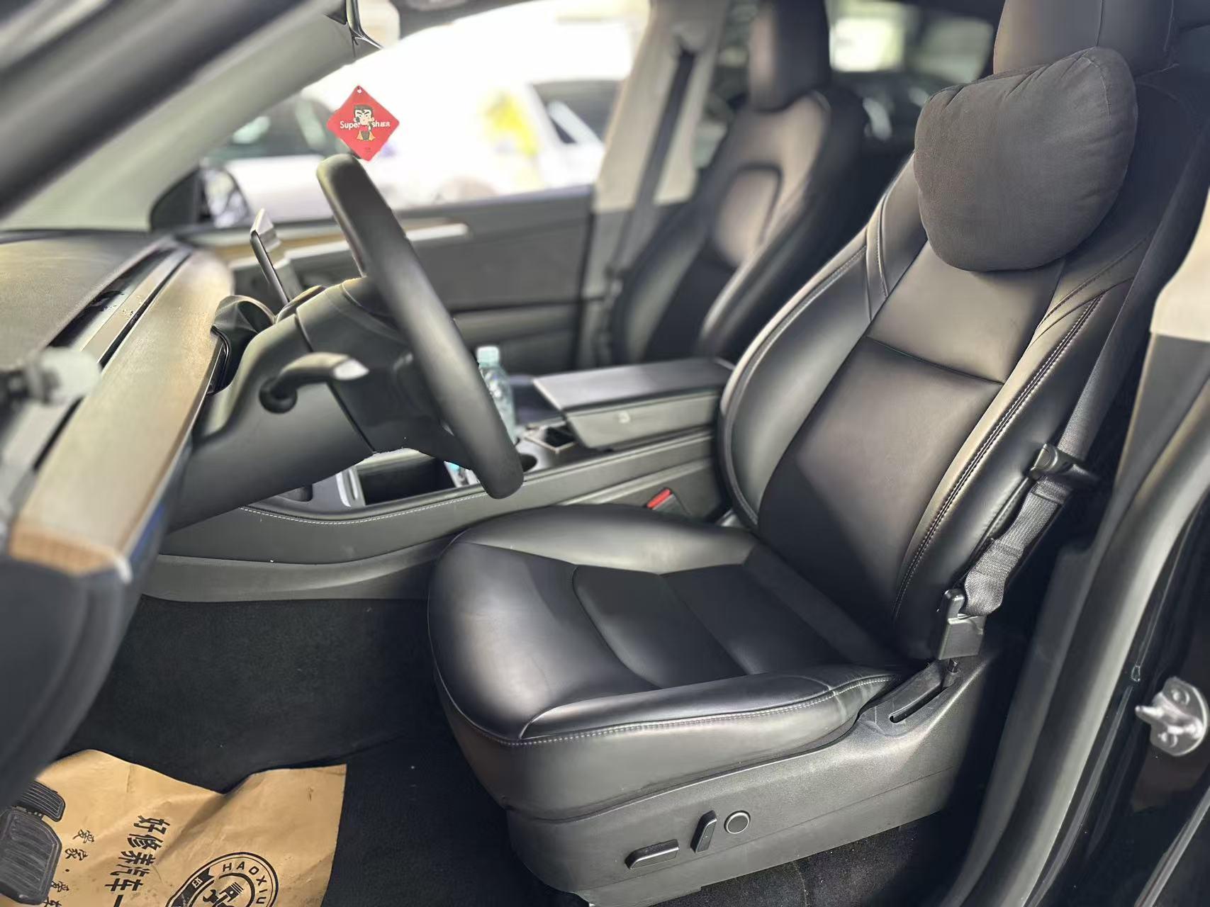 Tesla Model Y 2021 thumb 6