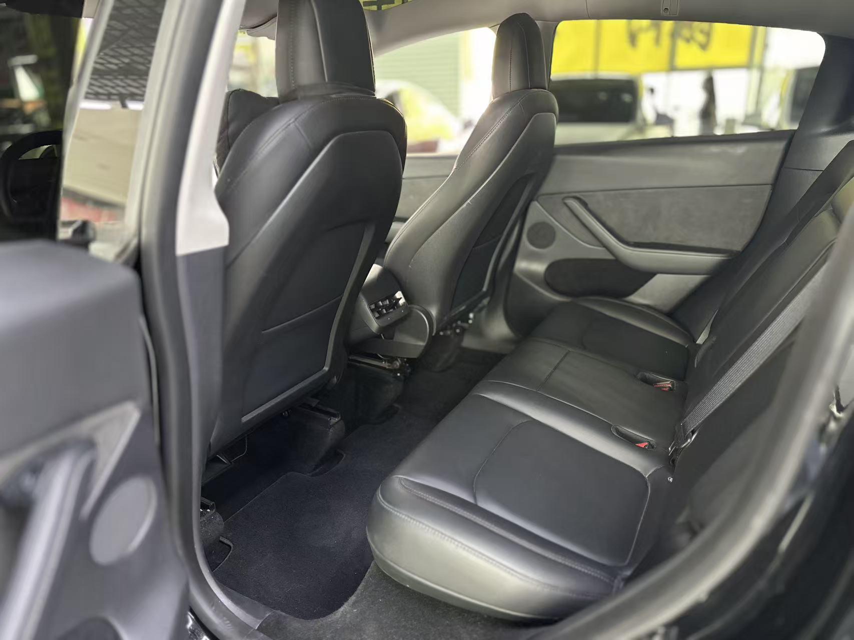 Tesla Model Y 2021 thumb 7