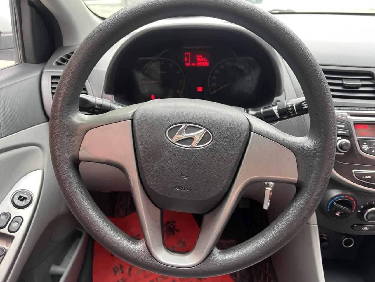 Hyundai Solaris 2014 thumb 5