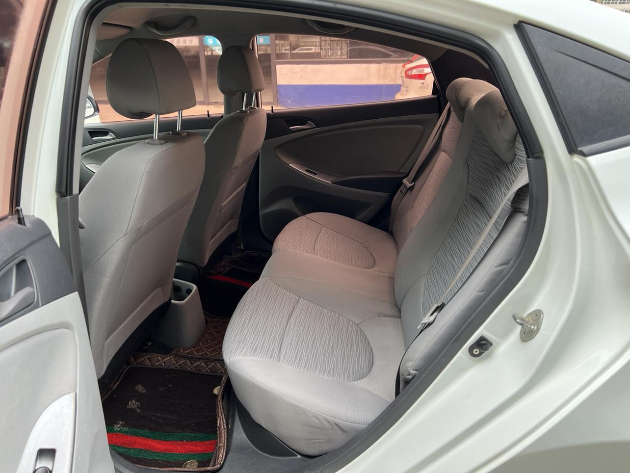Hyundai Solaris 2014 thumb 8