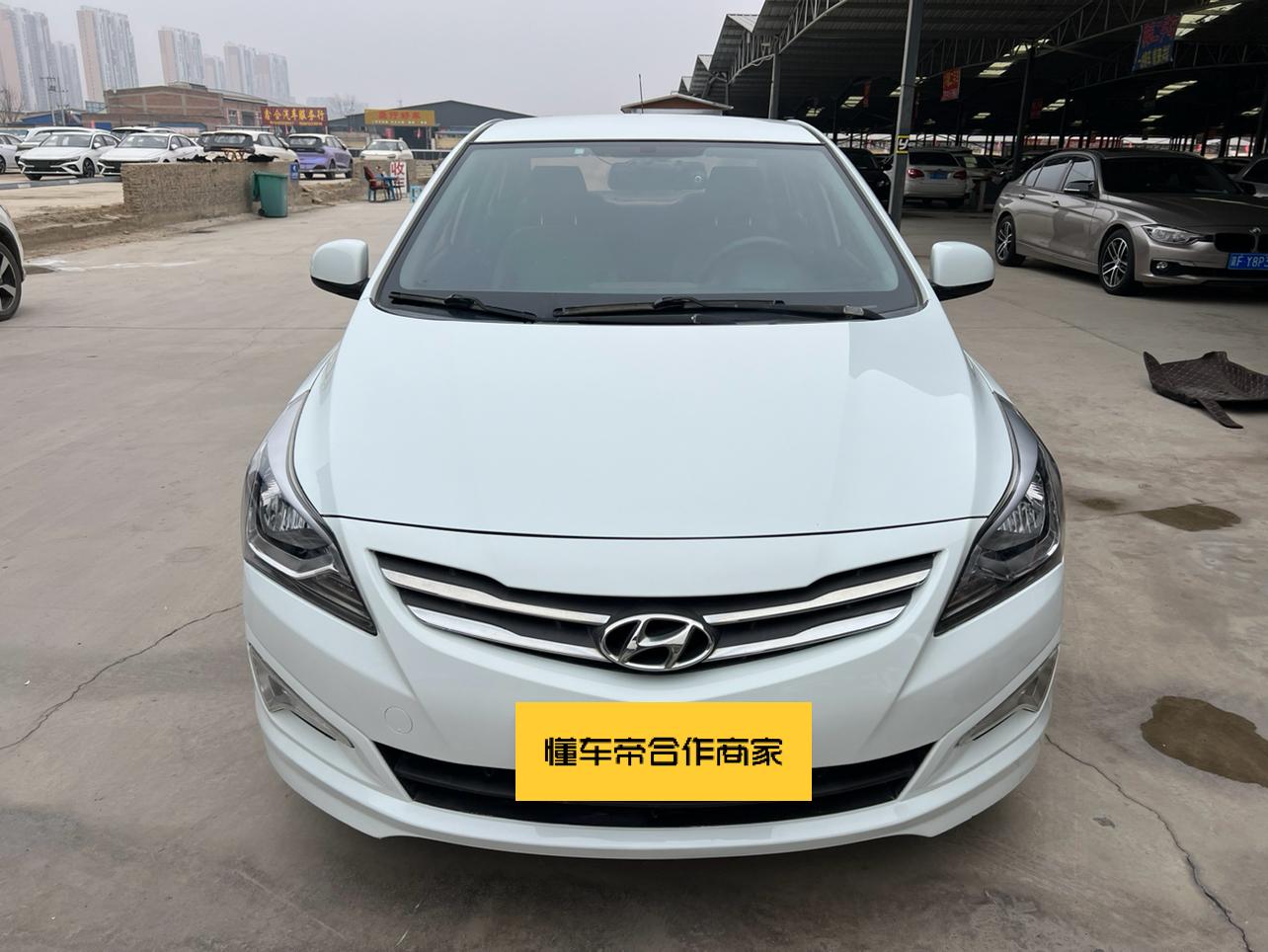 Hyundai Solaris 2014 thumb 10