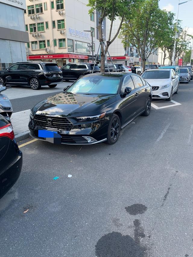 Honda Accord 2025 thumb 4