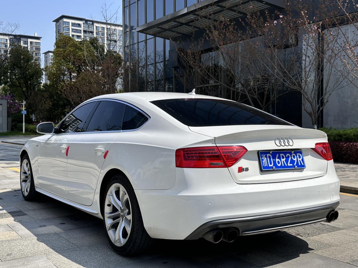 Audi S5 2012 thumb 2
