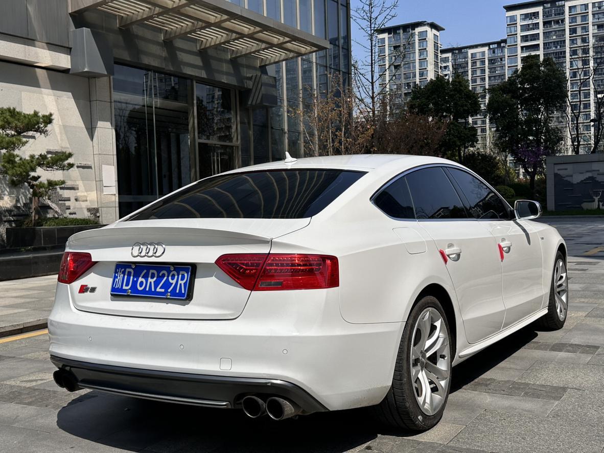 Audi S5 2012 thumb 4