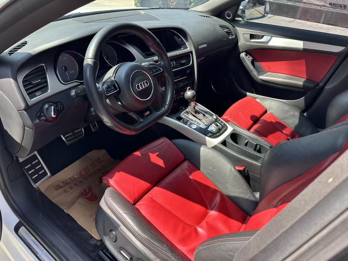 Audi S5 2012 thumb 5