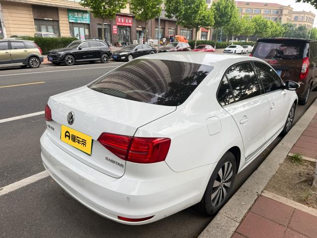 Volkswagen Sagitar 2018 thumb 2