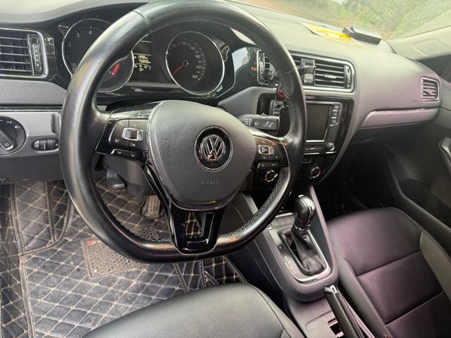 Volkswagen Sagitar 2018 thumb 4