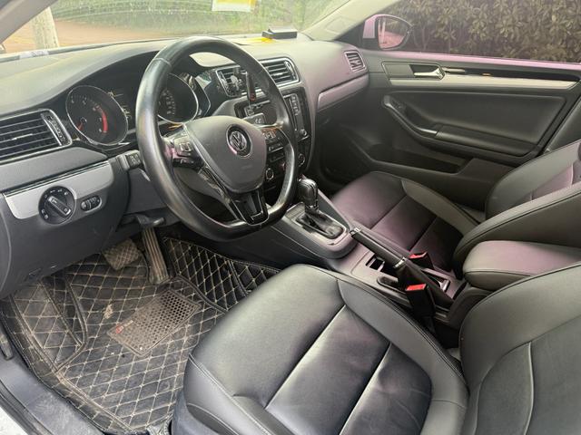 Volkswagen Sagitar 2018 thumb 5