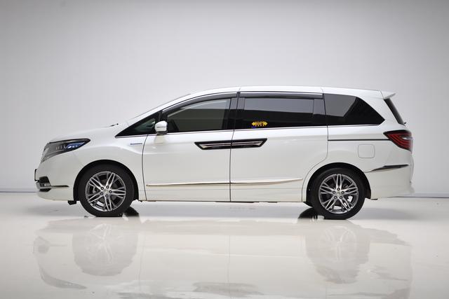 Honda Elysion 2019 thumb 2