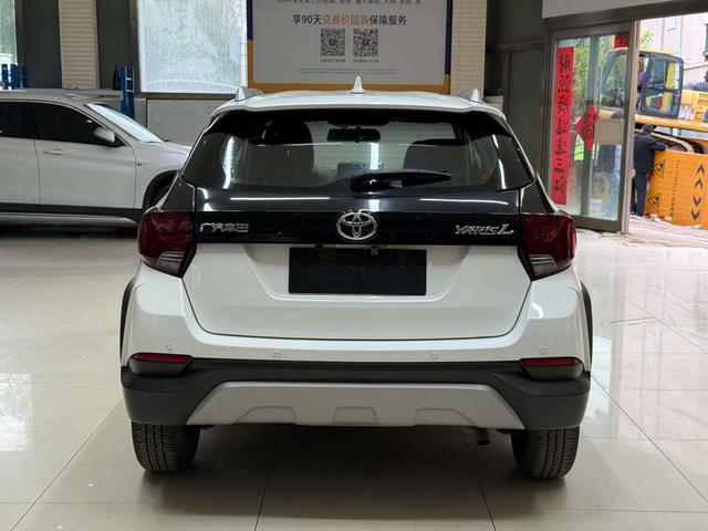 Toyota Yaris 2022 thumb 3