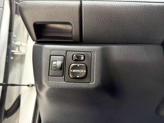 Toyota Yaris 2022 thumb 12