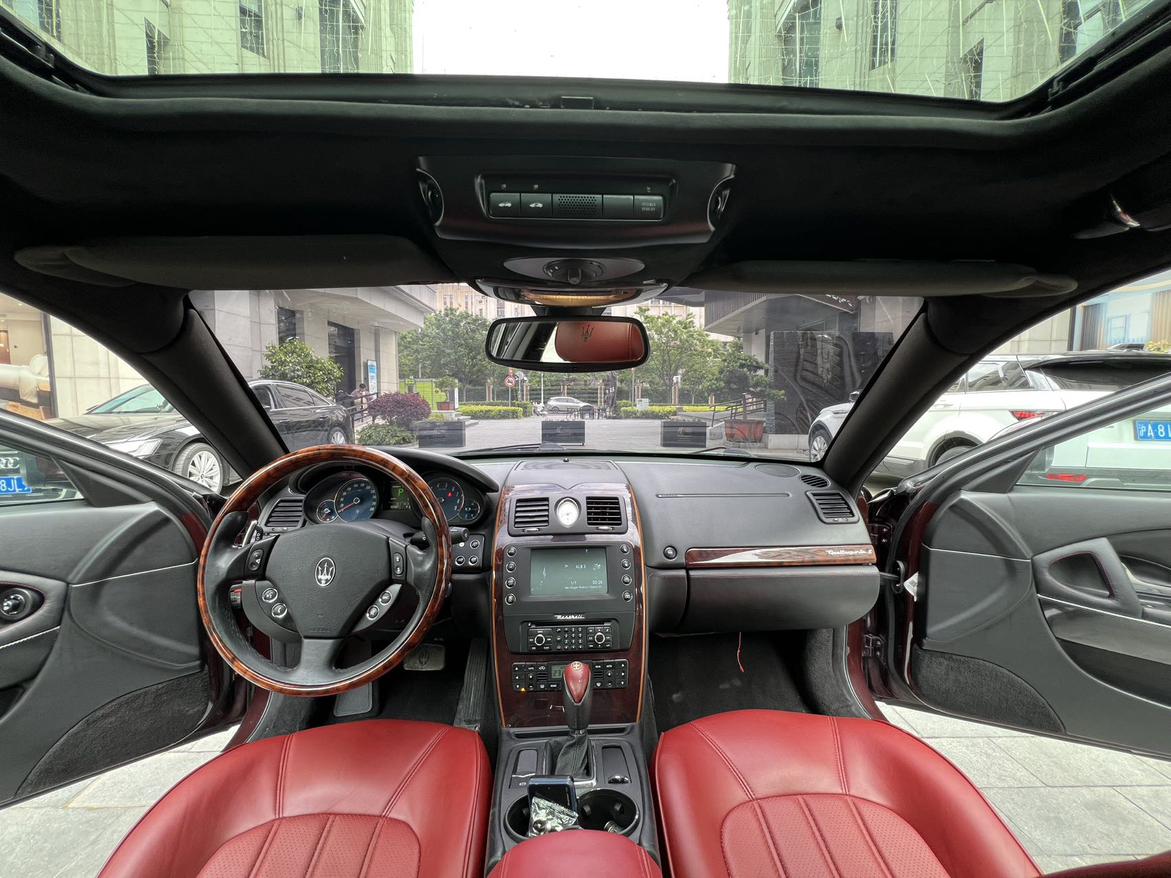 Maserati Zong Cai 2011 thumb 10