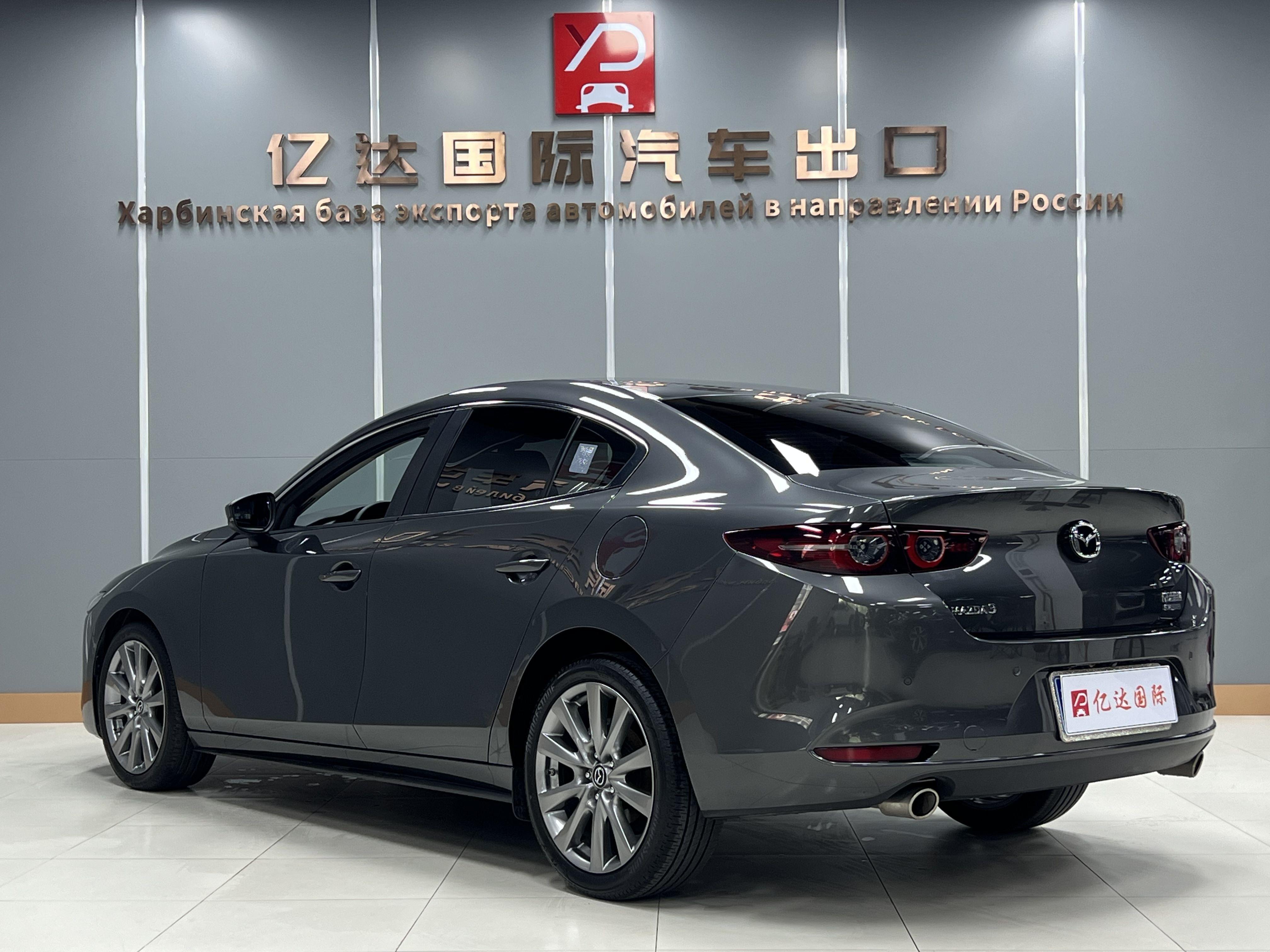Mazda 3 2022 thumb 2