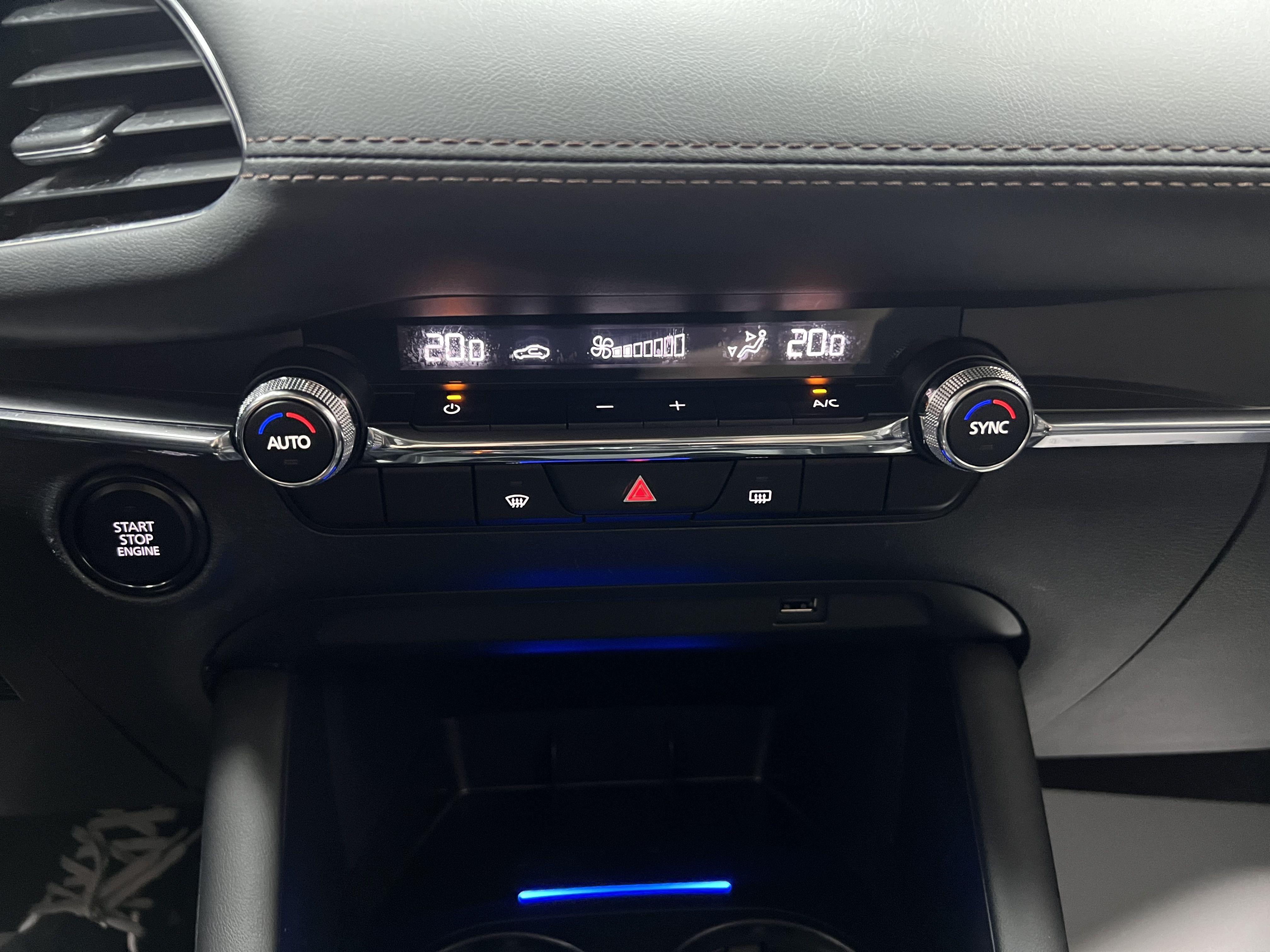 Mazda 3 2022 thumb 7