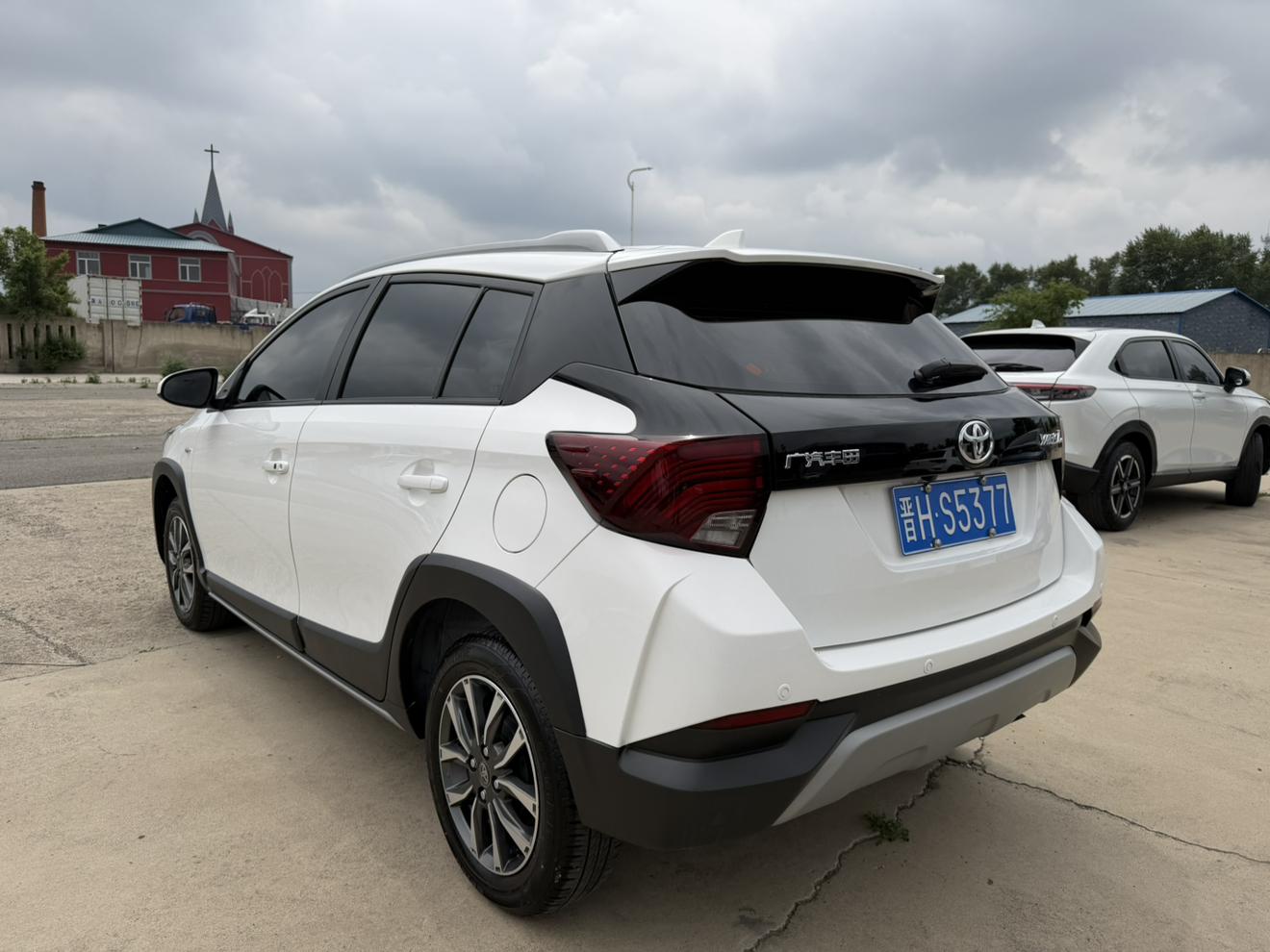 Toyota Yaris 2022 thumb 2