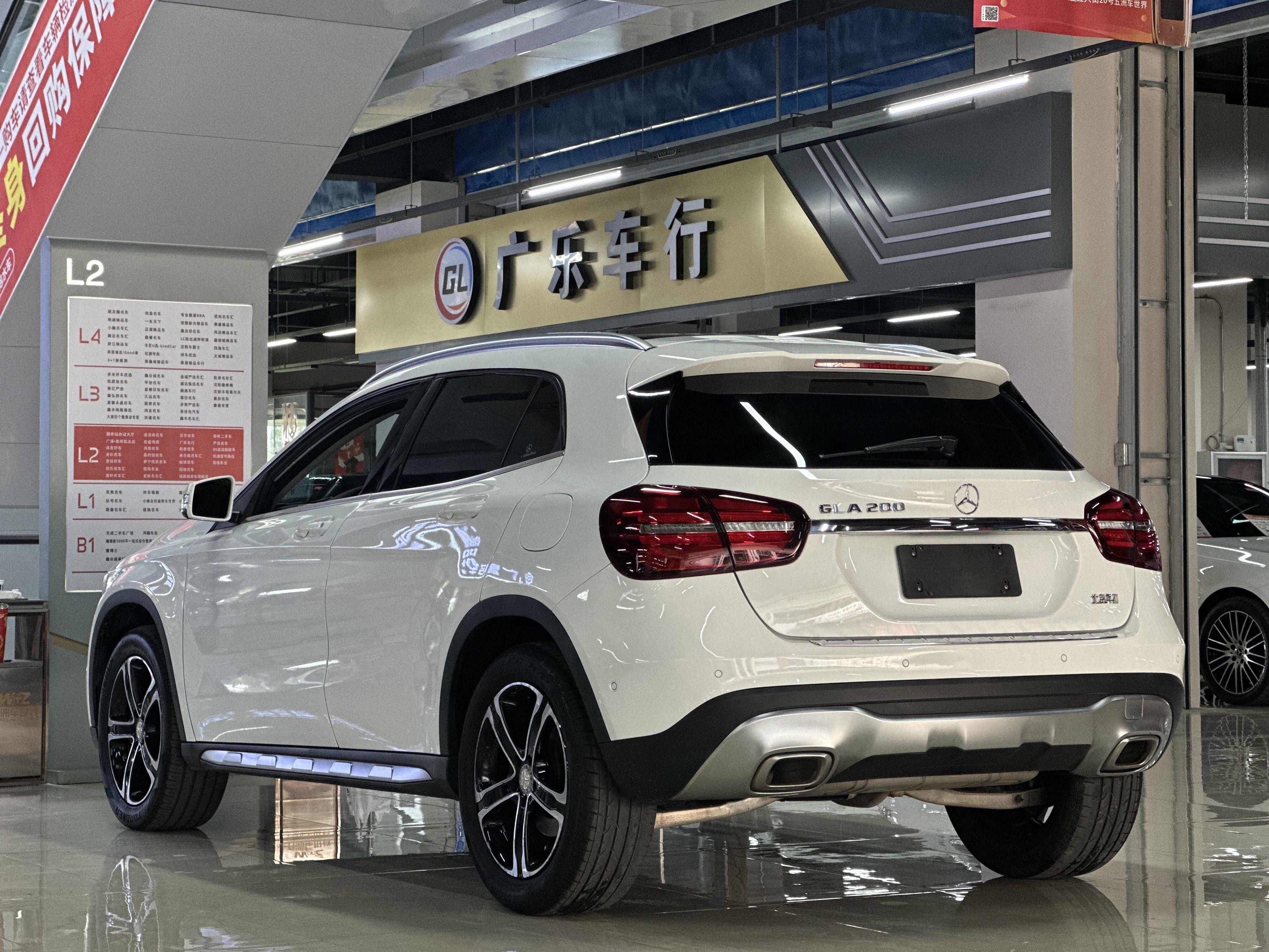 Mercedes-Benz GLA 2018 thumb 2