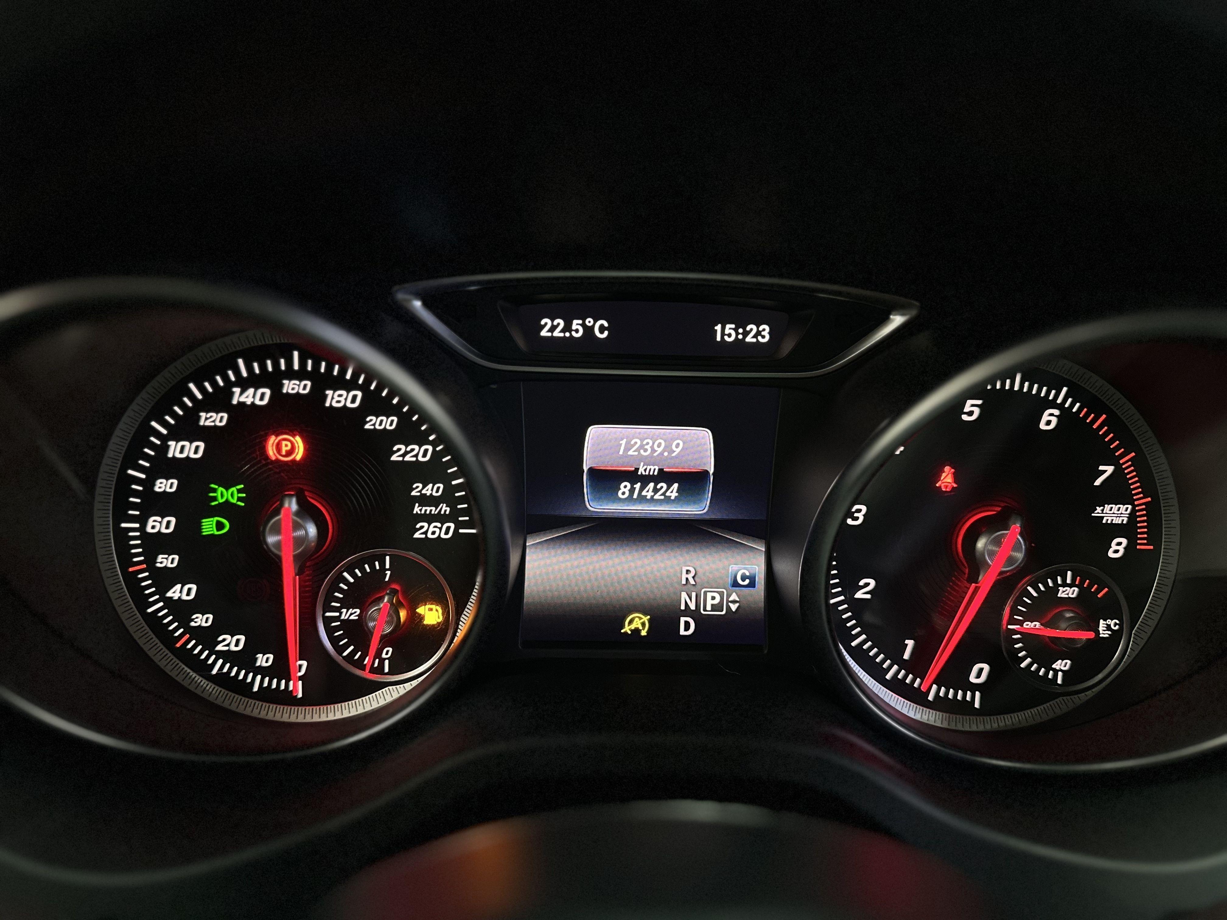 Mercedes-Benz GLA 2018 thumb 5