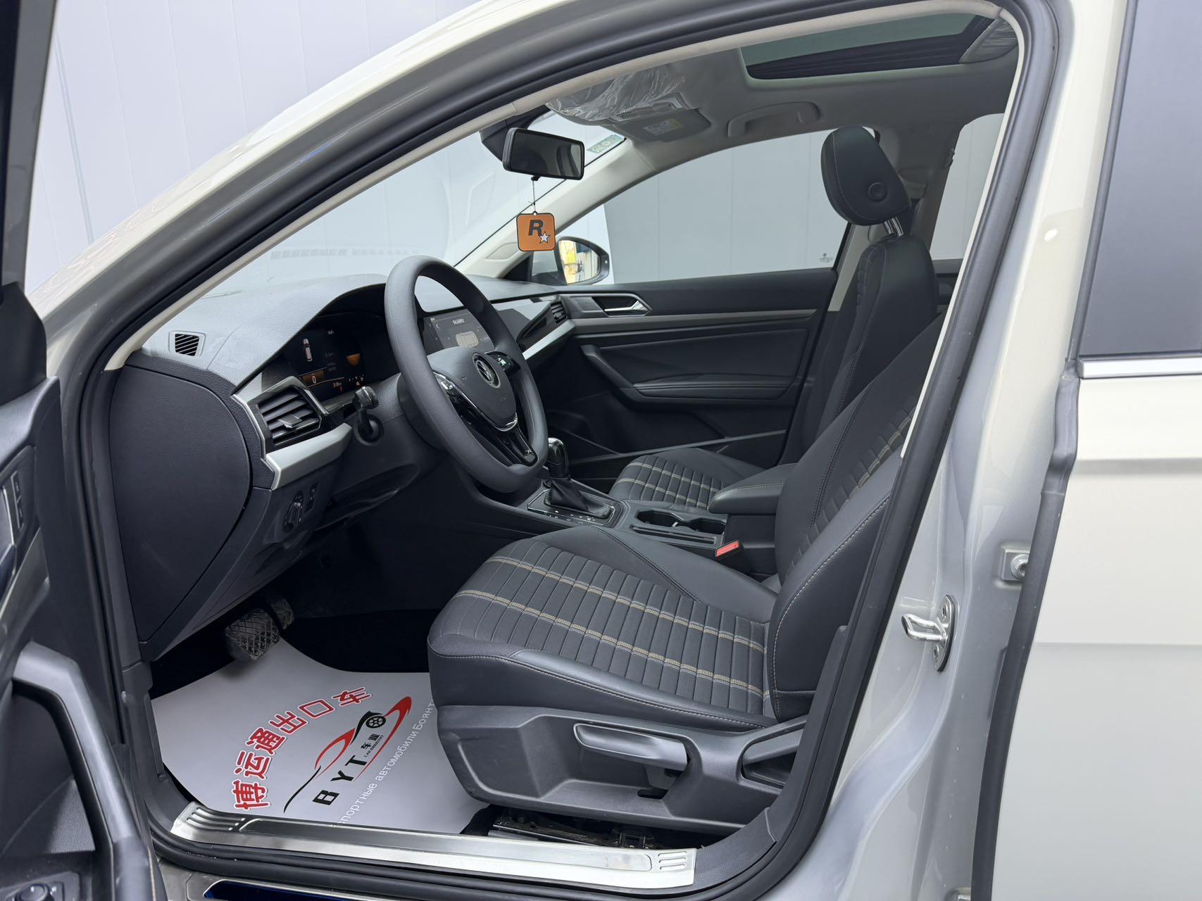 Volkswagen Lavida XR 2022 thumb 7