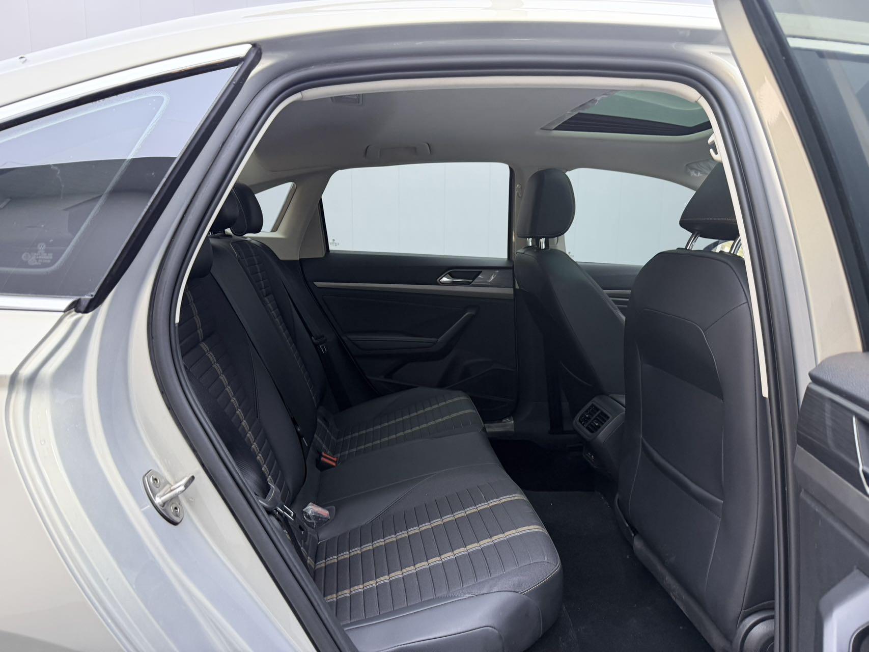 Volkswagen Lavida XR 2022 thumb 8