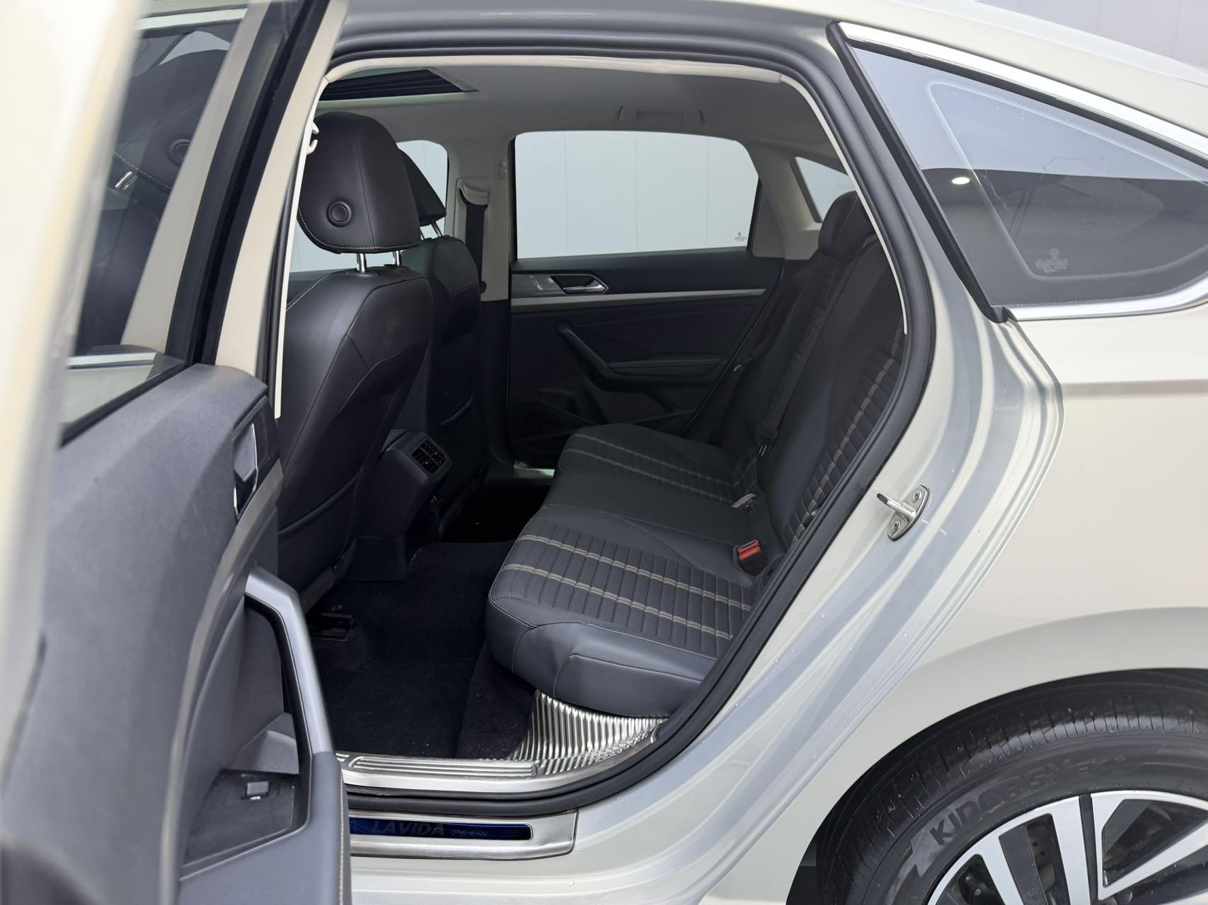 Volkswagen Lavida XR 2022 thumb 10
