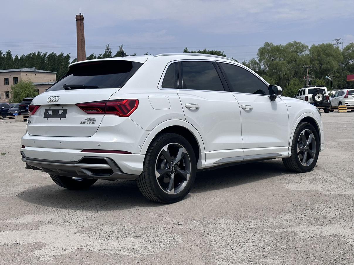 Audi Q3 2023 thumb 5