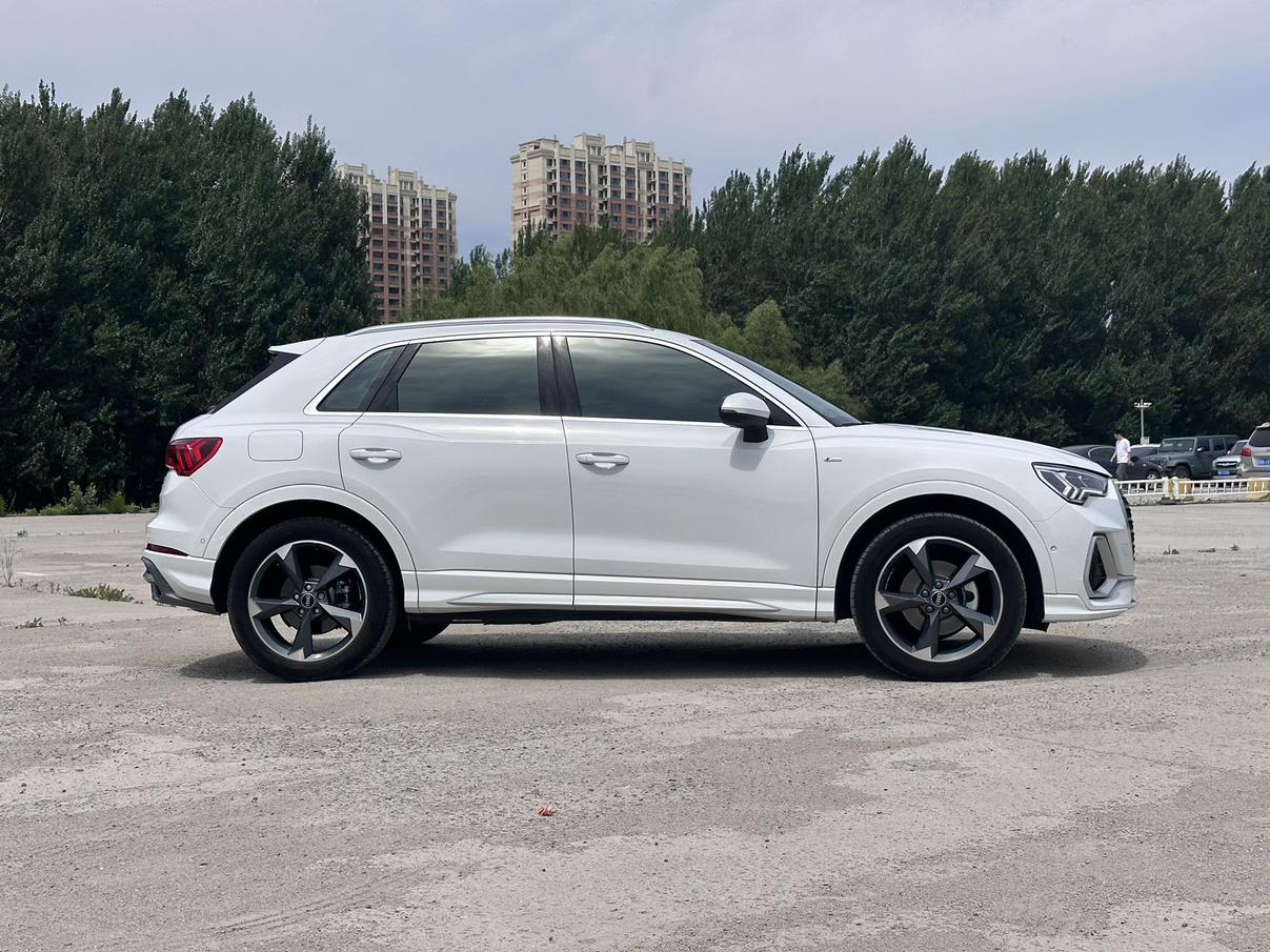 Audi Q3 2023 thumb 6