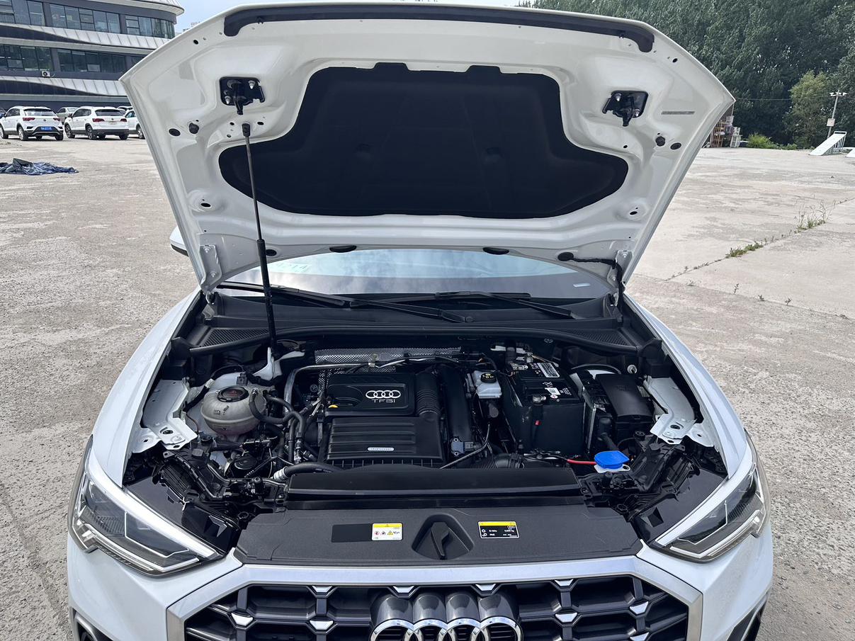 Audi Q3 2023 thumb 12