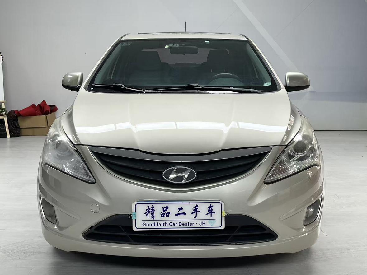 Hyundai Solaris 2010 thumb 9