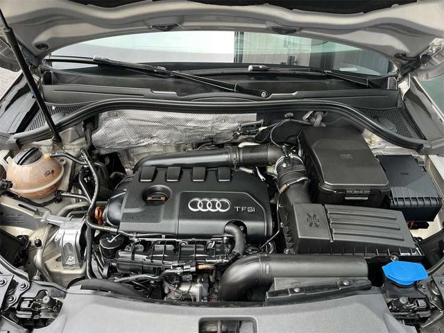Audi Q3 2013 thumb 4