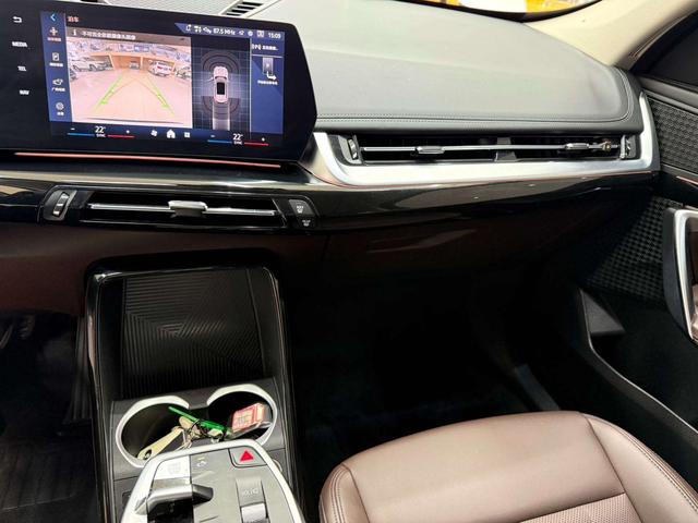BMW X1 2023 thumb 8