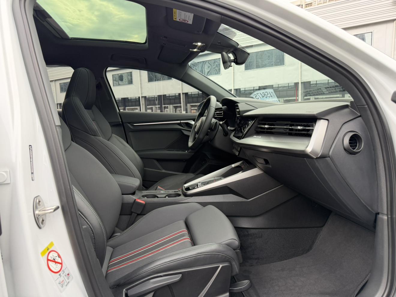 Audi A3 2023 thumb 10