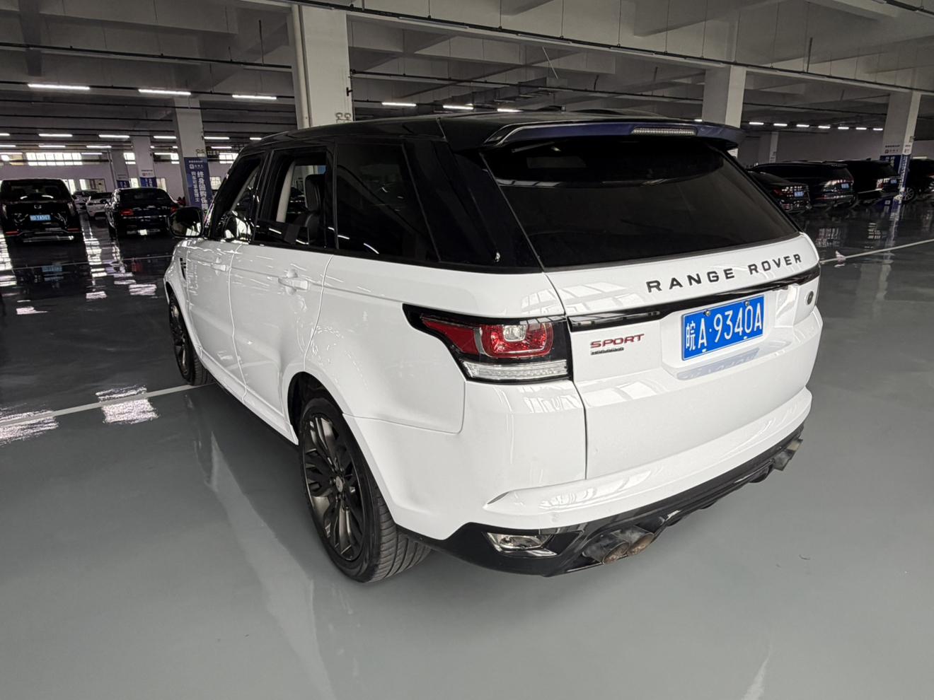 Land Rover Range Rover Sport 2016 thumb 12
