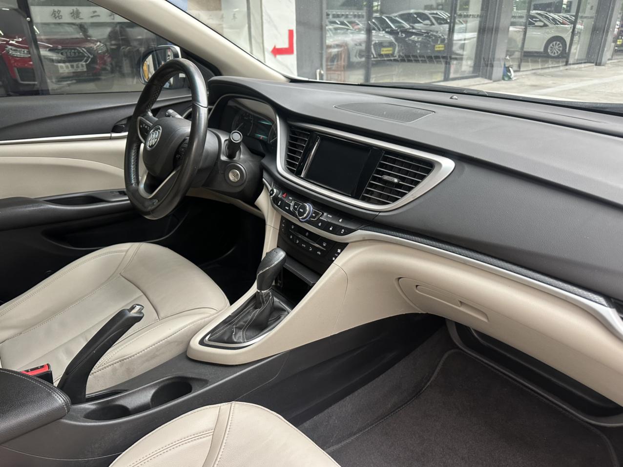 Buick Excelle 2019 thumb 8