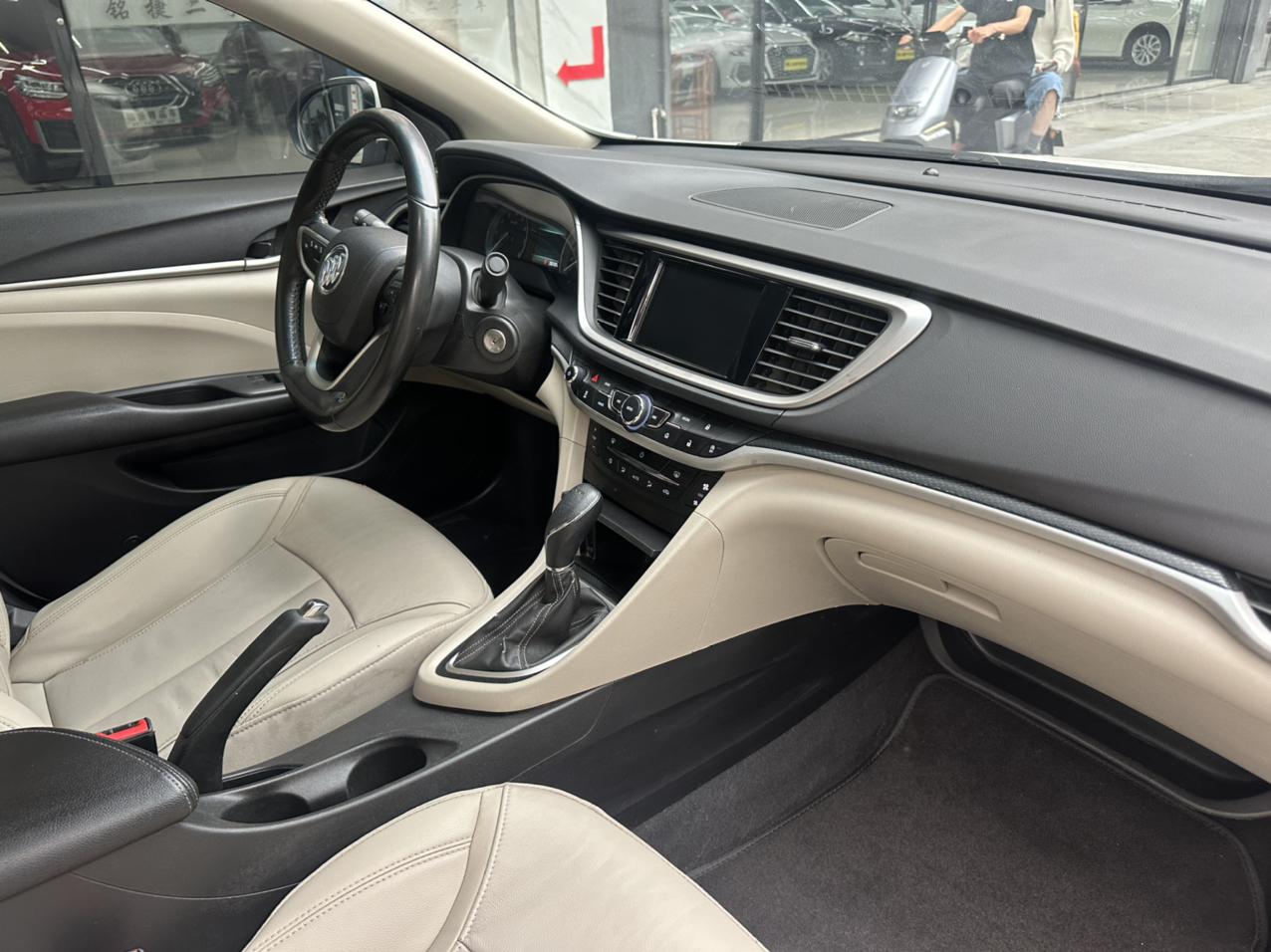 Buick Excelle 2019 thumb 10