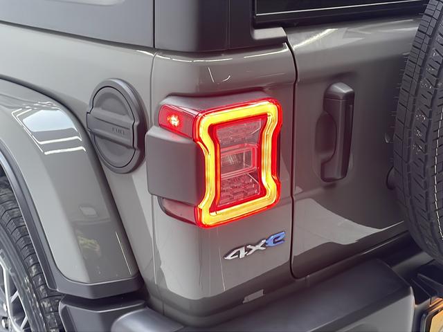 Jeep 4xe PHEV 2021 thumb 11