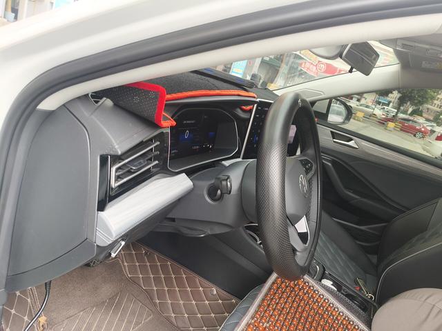 Volkswagen Sagitar 2023 thumb 9