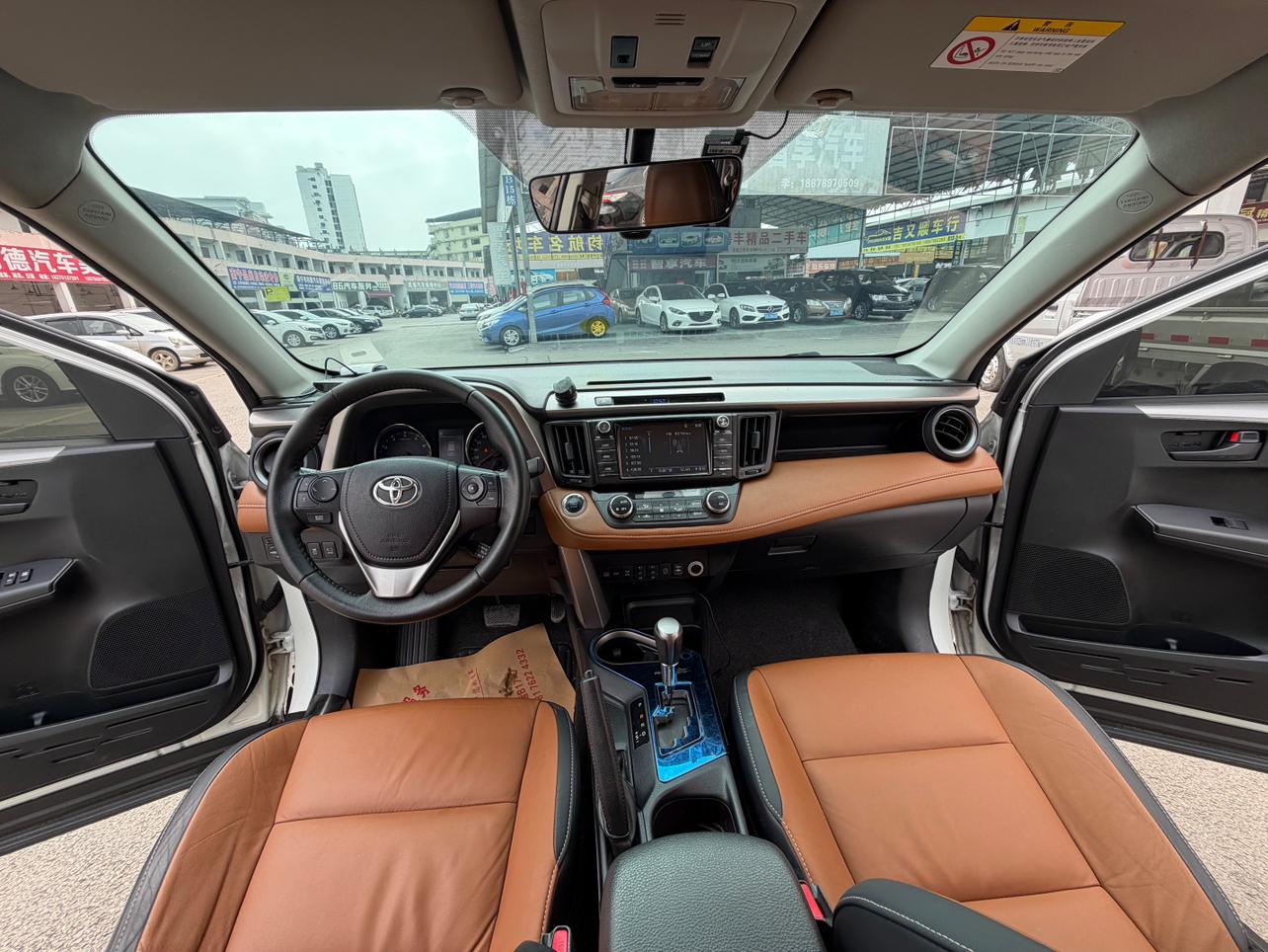 Toyota RAV4 2016 thumb 9