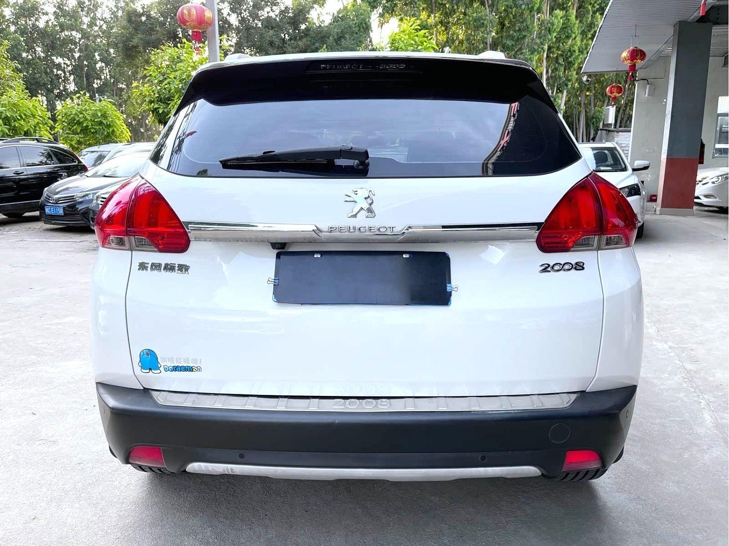Peugeot 2008 2015 thumb 12