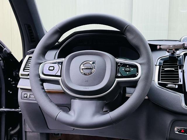 Volvo XC90 2021 thumb 11